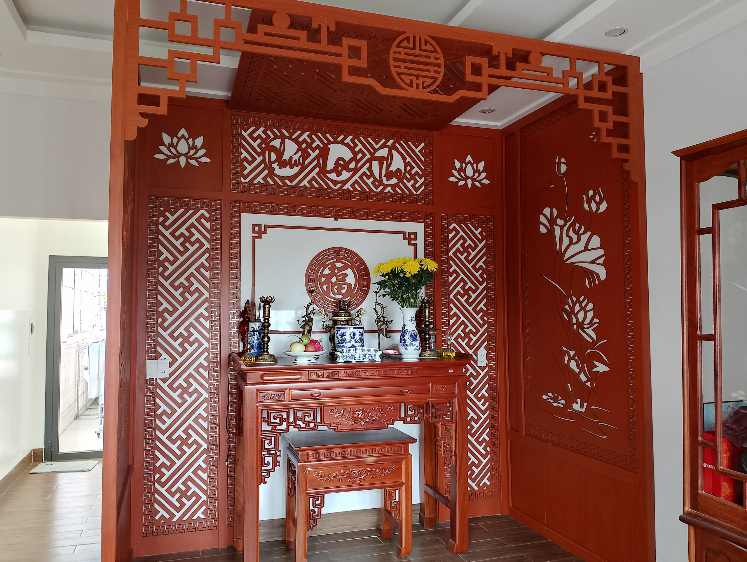 THI CÔNG VÁCH NGĂN THỜ BIÊN HOÀ - ĐỒNG NAI