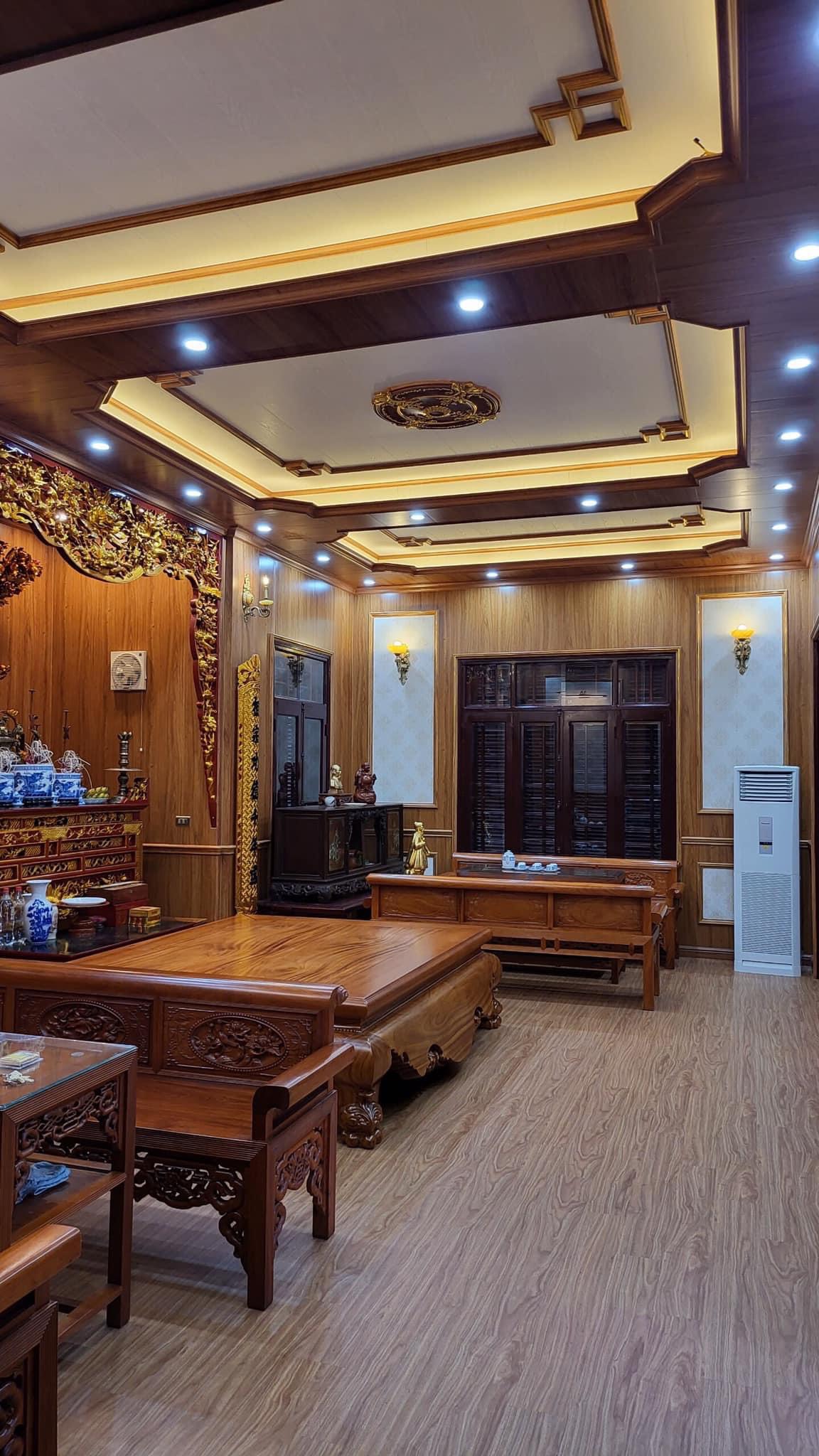 tam-op-nhua-gia-go-binh-duong